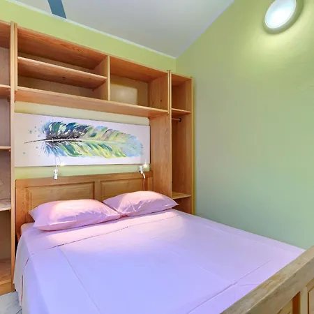 Irma-3 By Interhome Hébergement de vacances Ližnjan